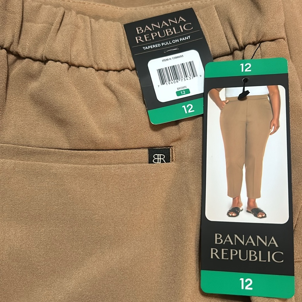 Banana Republic Ladies Tapered Pull On Pants 6, 12 NWT - Picture 3 of 5